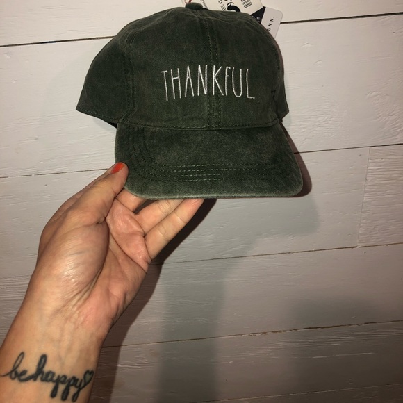 NEW‼️‼️ RAE DUNN 🍁🍂THANKFUL HAT AND PLUSH THROW BLANKET 🍁🍂 - Picture 5 of 9